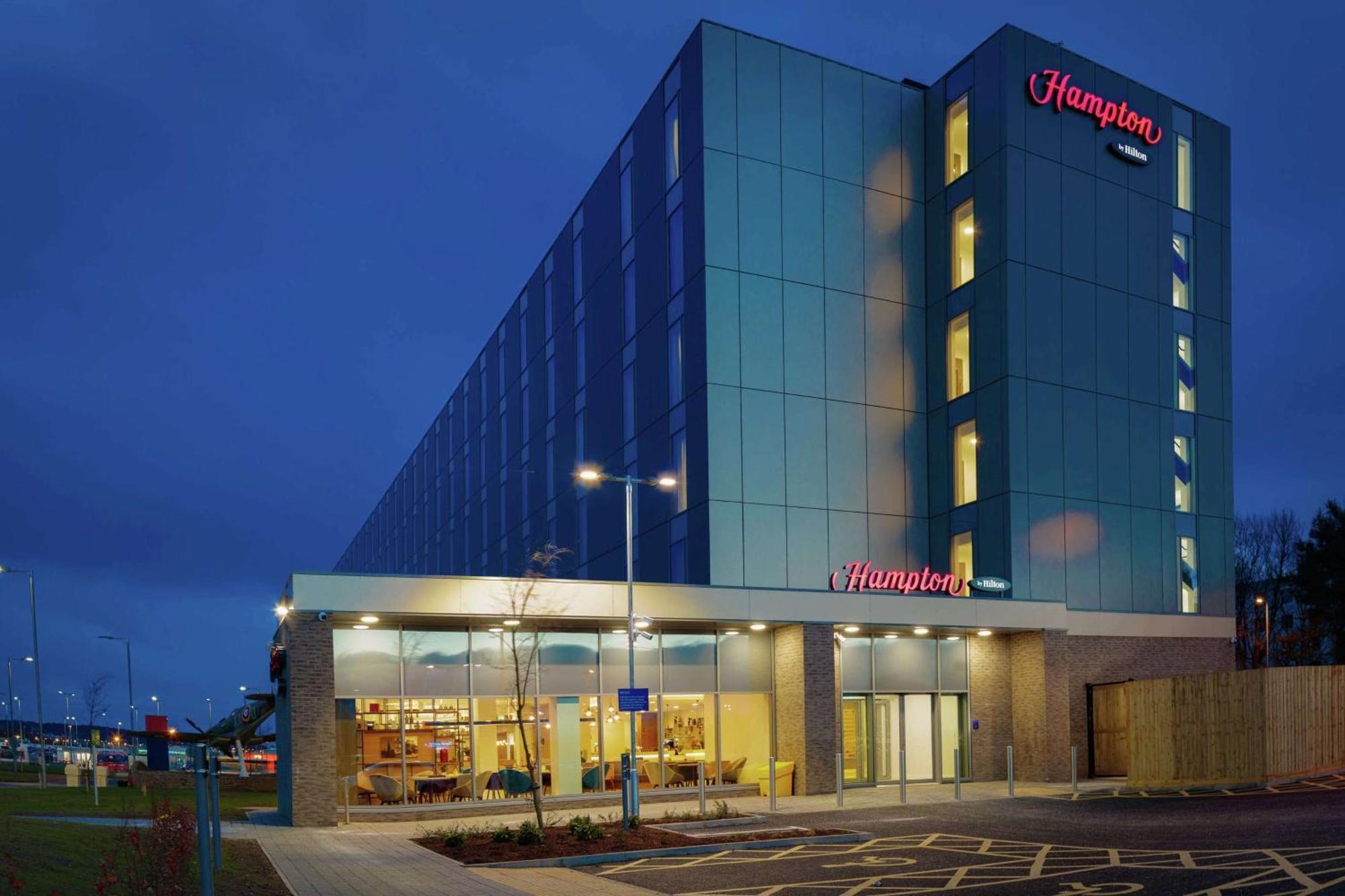 Hampton By Hilton Edinburgh Airport Otel Ingliston Dış mekan fotoğraf